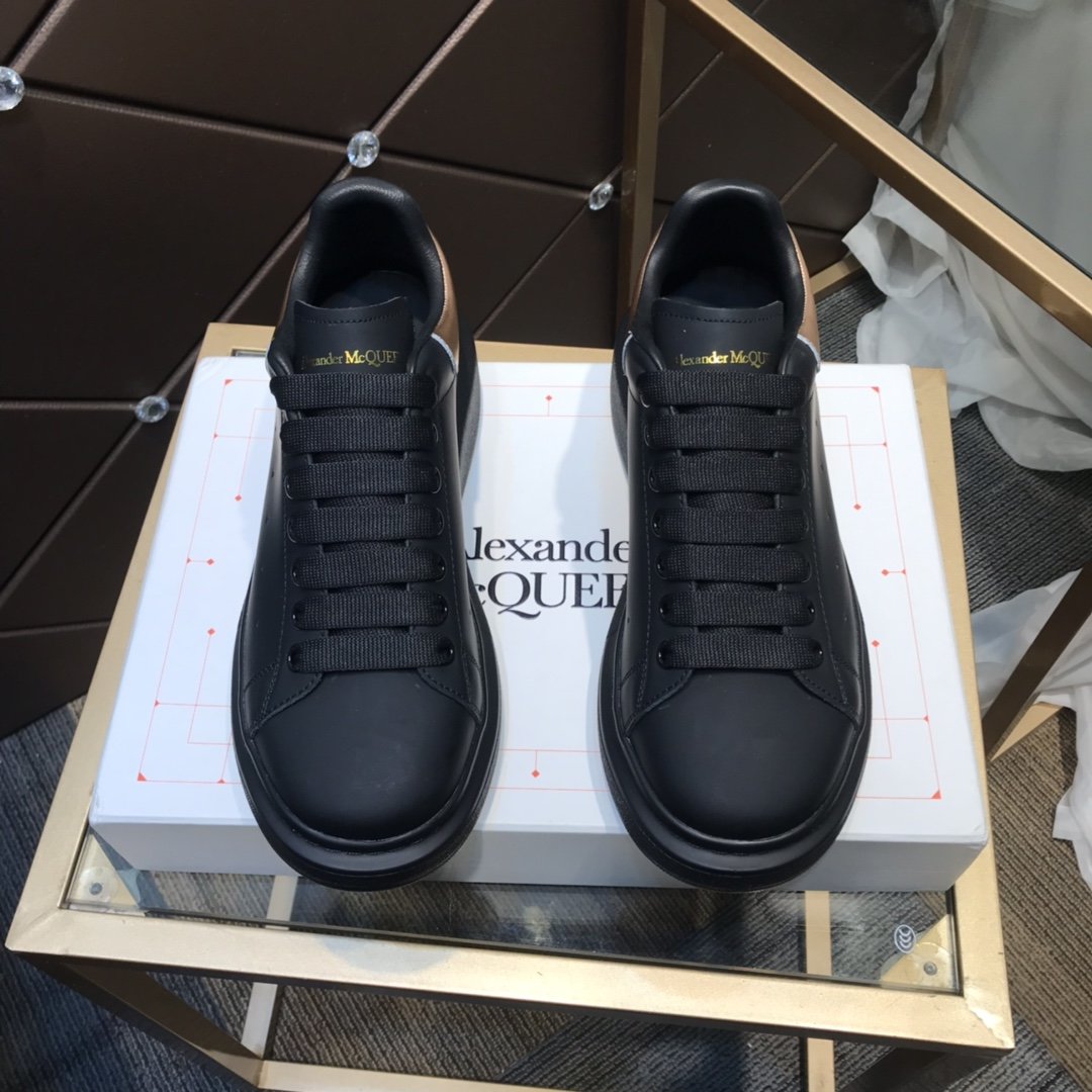 ALEXANDER MCQUEEN NERE CON RETRO ORO