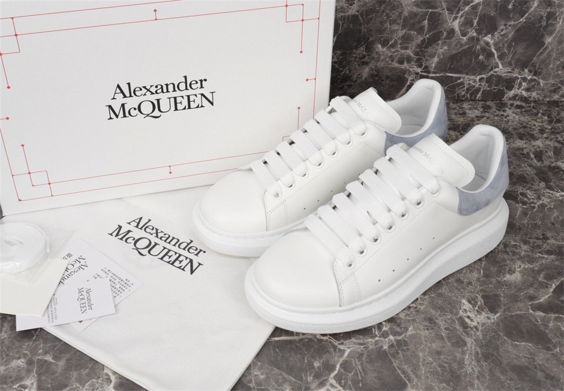 ALEXANDER MCQUEEN BIANCHE CON RETRO IN CAMOSCIO CELESTE